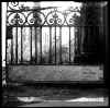 gate.jpg (122918 bytes)